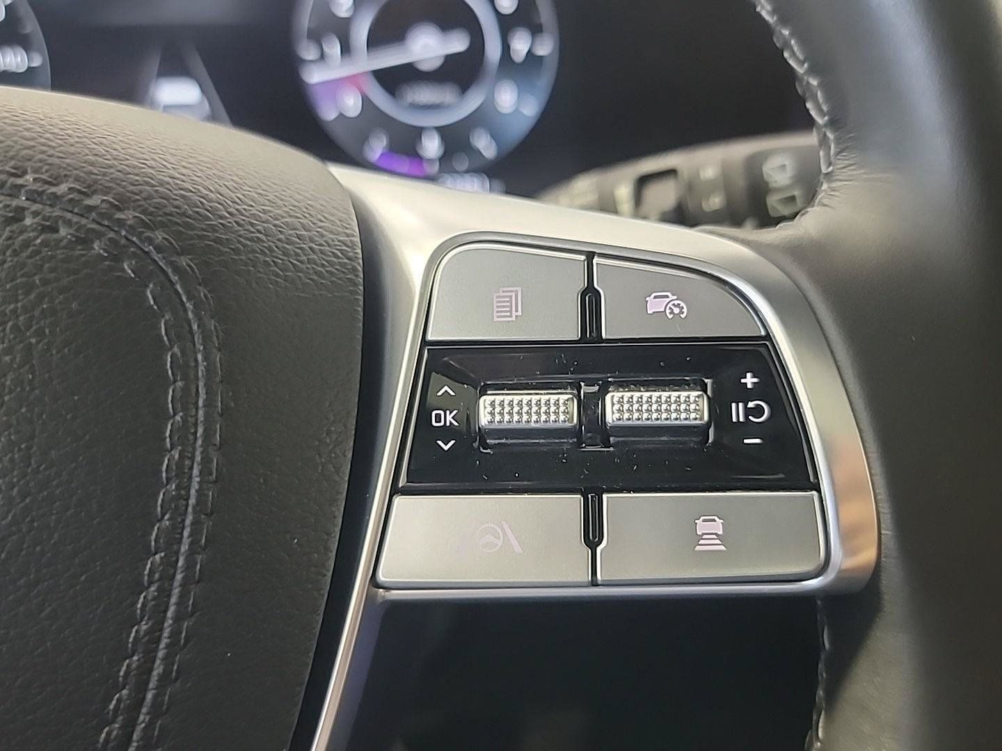 Certified 2023 Kia Telluride SX Prestige AWD/4WD image 28