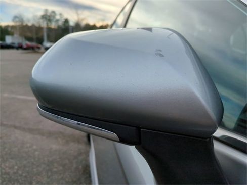 Used 2023 Toyota Camry SE image 12