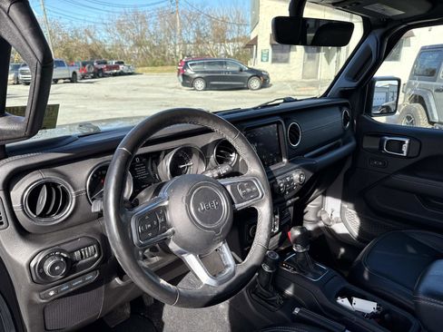 Used 2021 Jeep Wrangler Unlimited Sahara w/ Cold Weather Group image 11