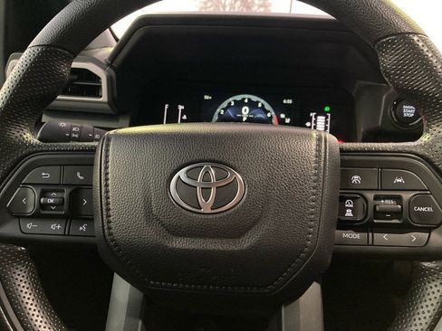 Certified 2025 Toyota Tacoma SR5 image 19