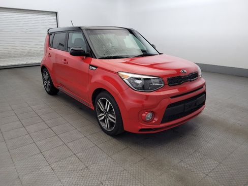 Used 2019 Kia Soul + image 13