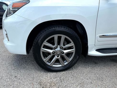Used 2015 Lexus LX 570 4WD image 34