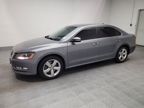 Used 2015 Volkswagen Passat 1.8T Limited Edition FWD image 2