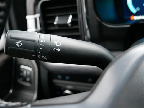 Used 2023 Ford F250 Lariat w/ Chrome Package image 19