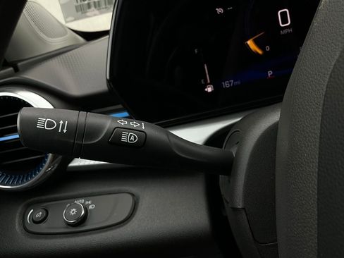 Used 2025 Chevrolet Trax LT image 34