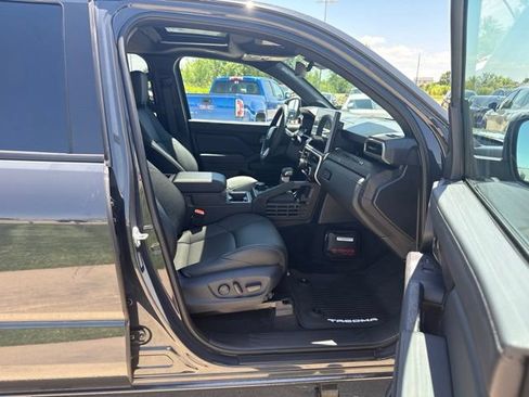 Used 2026 Toyota Tacoma Limited AWD/4WD image 19