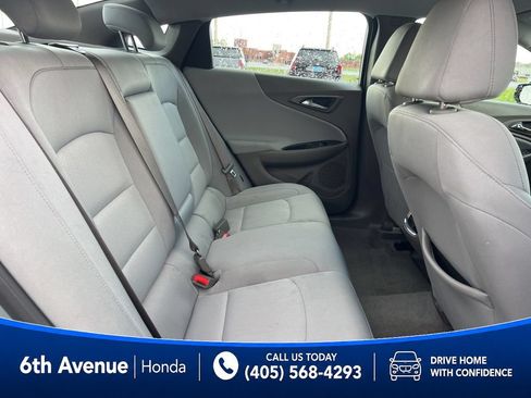 Used 2025 Chevrolet Malibu LT FWD image 18