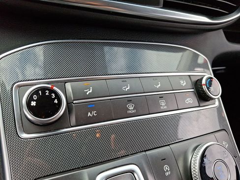 Used 2022 Hyundai Santa Fe SEL AWD/4WD image 17