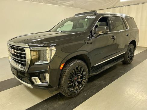 Used 2022 GMC Yukon SLT w/ SLT Premium Package image 5
