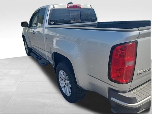 Used 2017 Chevrolet Colorado LT w/ LT Convenience Package image 2