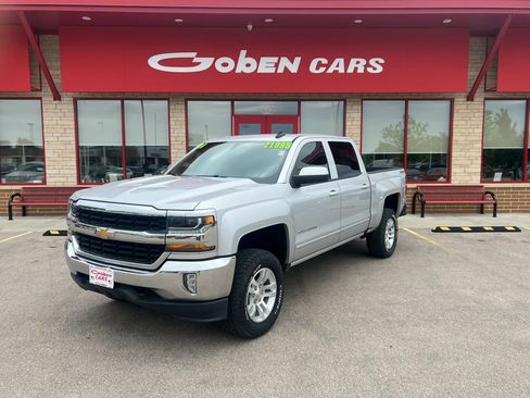 Used 2018 Chevrolet Silverado 1500 LT w/ All Star Edition AWD/4WD image 1