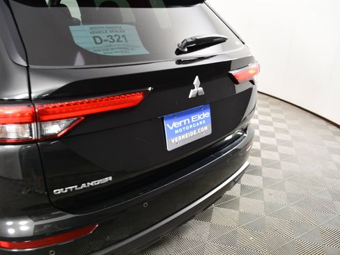 Used 2022 Mitsubishi Outlander ES AWD/4WD image 15