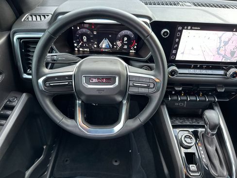 Used 2025 GMC Canyon Elevation AWD/4WD image 16