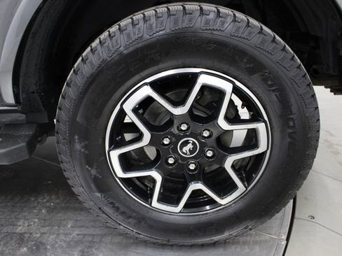 Used 2023 Ford Bronco Outer Banks AWD/4WD image 41