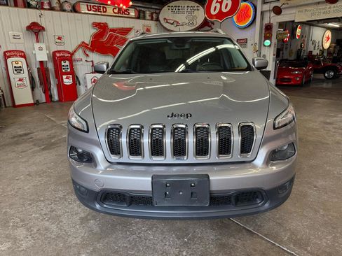 Used 2014 Jeep Cherokee Latitude w/ Cold Weather Group image 8