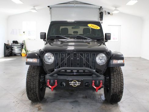 Used 2021 Jeep Gladiator Rubicon w/ Trailer Tow Package image 3