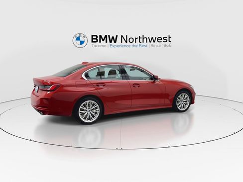 Used 2024 BMW 330i xDrive Sedan w/ Premium Package AWD/4WD image 4
