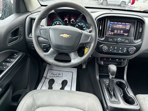 Used 2022 Chevrolet Colorado W/T AWD/4WD image 14