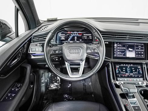 Used 2025 Audi Q7 2.0T Premium Plus w/ Premium Plus Package AWD/4WD image 11