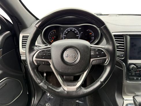 Used 2018 Jeep Grand Cherokee Overland image 12