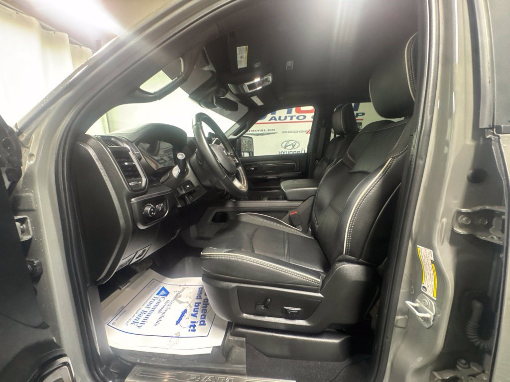 Used 2025 RAM 2500 Limited AWD/4WD image 17