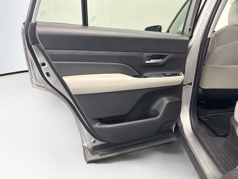 Used 2026 Toyota Grand Highlander AWD image 27