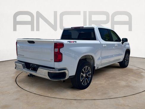 Used 2024 Chevrolet Silverado 1500 LT AWD/4WD image 10