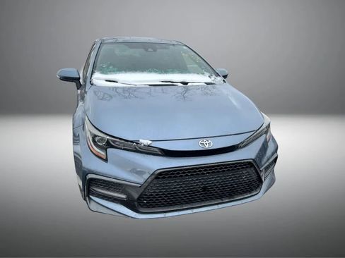 Used 2020 Toyota Corolla SE FWD image 2