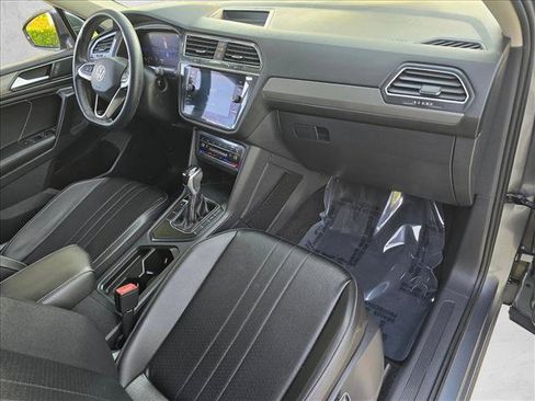 Used 2022 Volkswagen Tiguan SE FWD image 20
