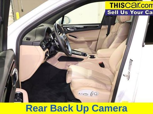 Used 2024 Porsche Macan S AWD/4WD image 25