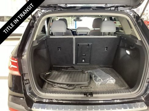 Used 2024 Volkswagen Taos SE AWD/4WD image 15