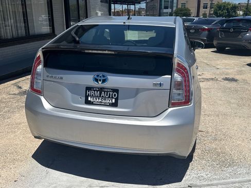 Used 2014 Toyota Prius Two FWD image 6