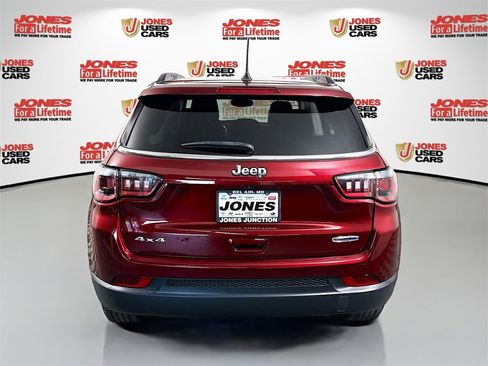 Used 2022 Jeep Compass Latitude w/ Sun and Sound Group image 16