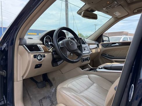 Used 2014 Mercedes-Benz GL 450 4MATIC image 18
