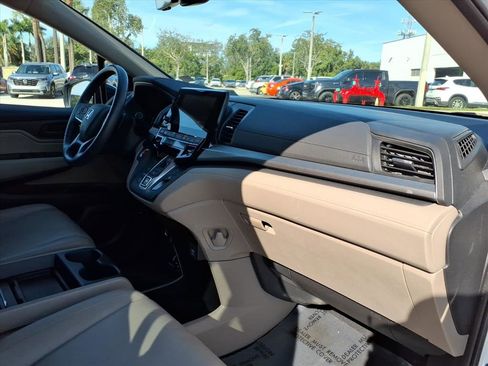 Used 2023 Honda Odyssey EX-L image 24