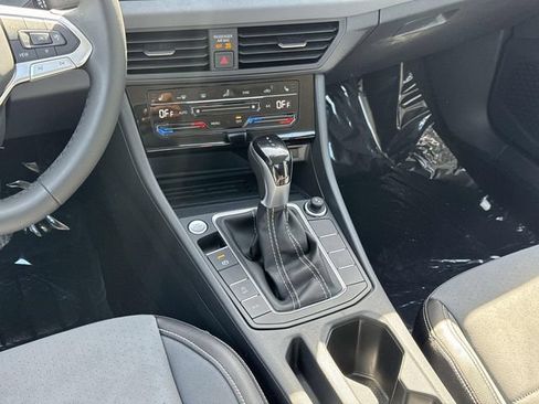 New 2026 Volkswagen Jetta SE FWD image 10