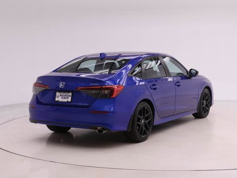 Used 2023 Honda Civic Sport image 2