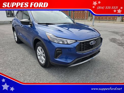 Used 2023 Ford Escape Active w/ Tech Pack #1 AWD/4WD image 1