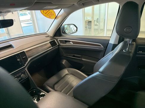 Used 2019 Volkswagen Atlas SEL Premium AWD/4WD image 32