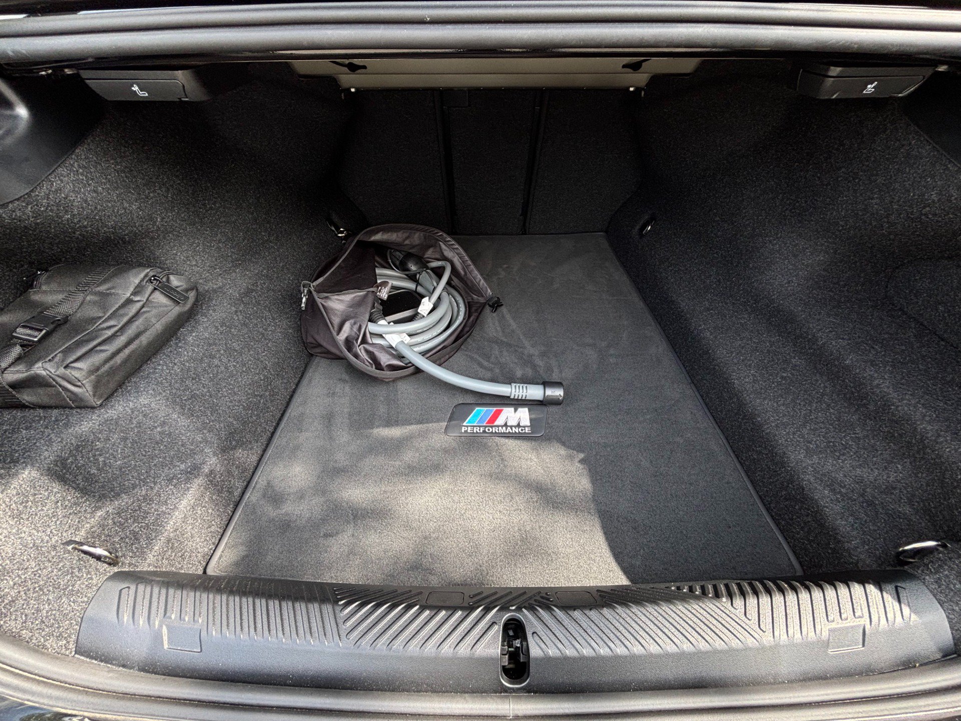 Used 2026 BMW M5 w/ M Driver's Package AWD/4WD image 32