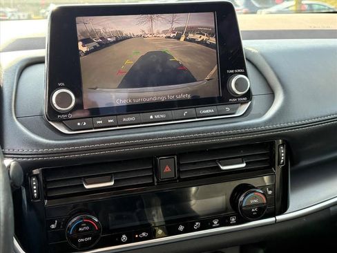 Certified 2023 Nissan Rogue SV w/ SV Premium Package image 10