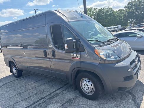 Used 2015 RAM ProMaster 2500 w/ Interior Convenience Group FWD image 3