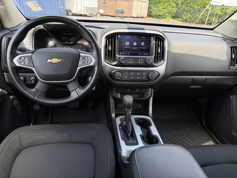 Used 2022 Chevrolet Colorado LT AWD/4WD image 22