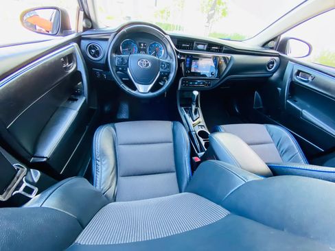 Used 2017 Toyota Corolla SE w/ Carpet Mat Package (TMS) FWD image 19