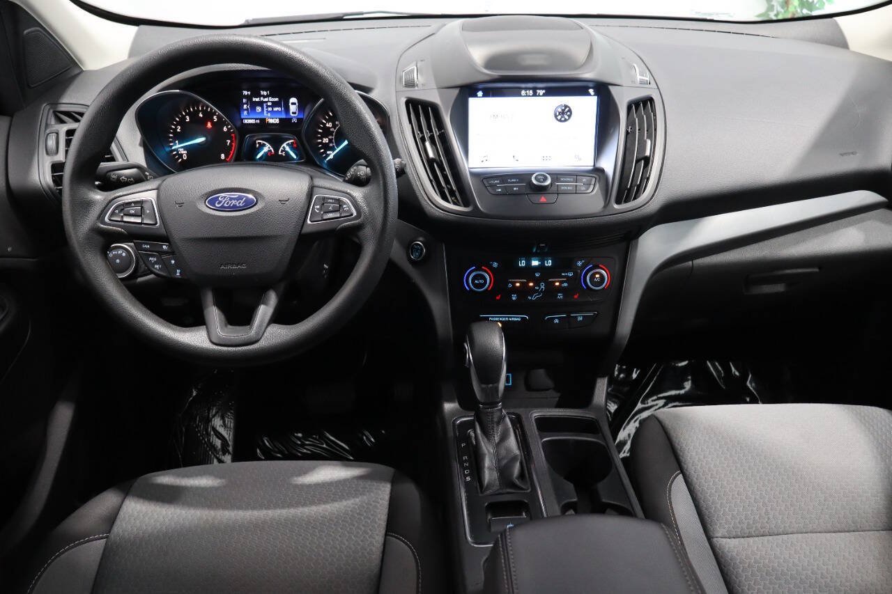 Used 2019 Ford Escape SE FWD image 9