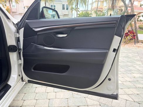 Used 2014 BMW 535i Gran Turismo xDrive w/ Premium Package image 90