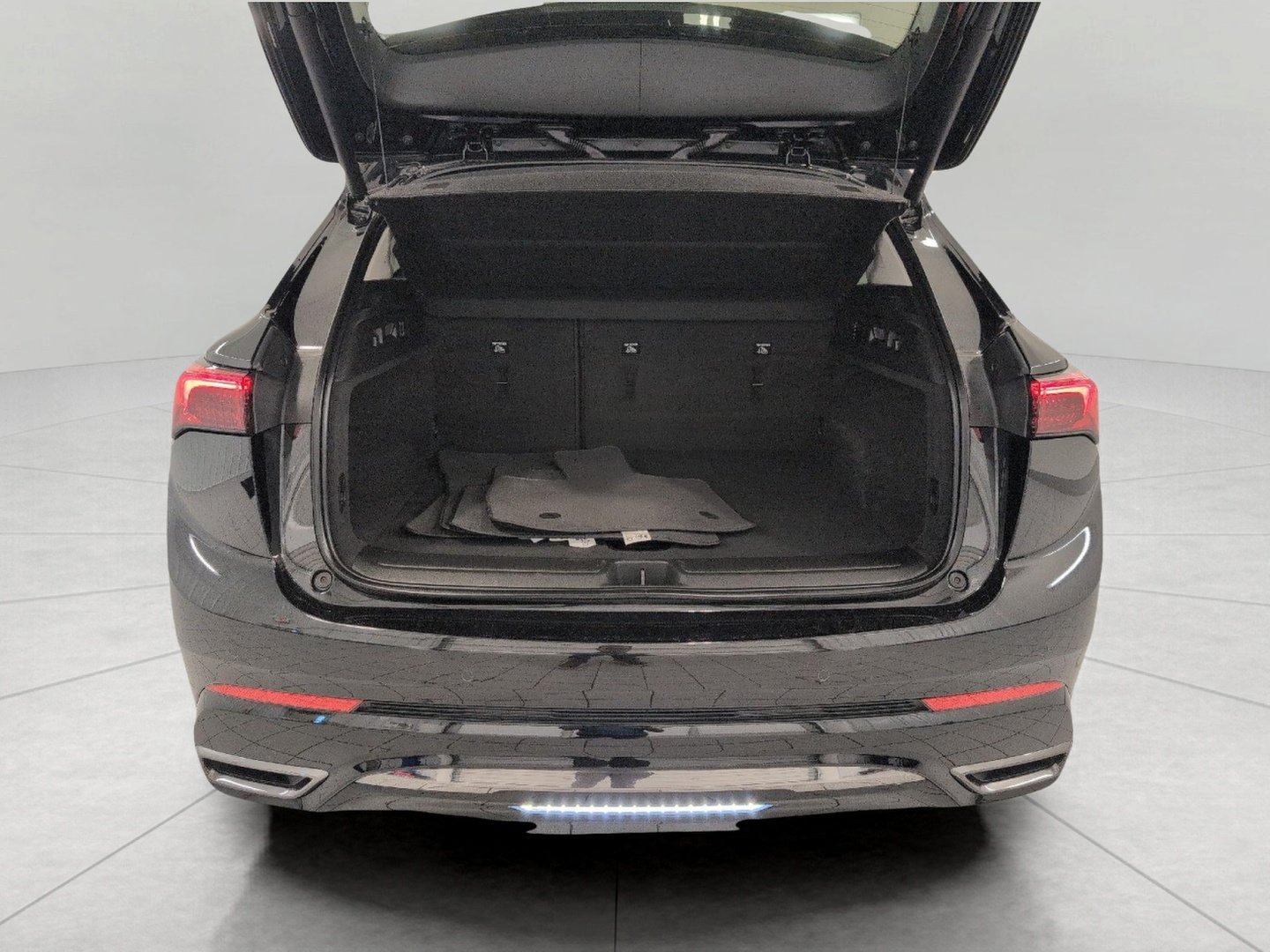 Used 2024 Buick Envision Sport Touring AWD/4WD image 15