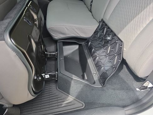 Used 2023 Toyota Tacoma SR5 w/ Technology Package image 30