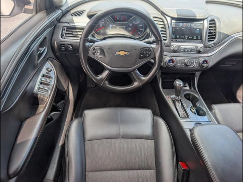 Used 2020 Chevrolet Impala LT FWD image 10