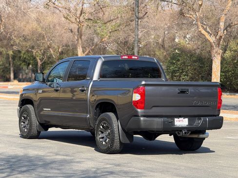 Used 2017 Toyota Tundra SR5 w/ SR5 Upgrade Package RWD image 5